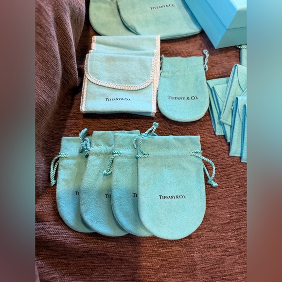 Tiffany & Co. Turquoise Box Collection - Picture 2 of 11